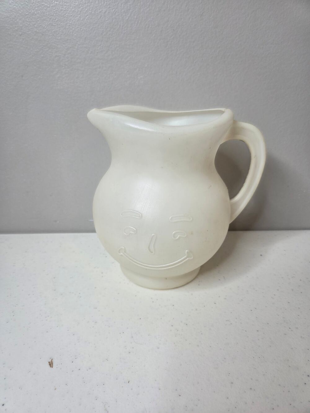 Kool-Aid Man Vintage 1980s 2 Quart Pitcher 7.5” Plastic Retro Advertising Jug